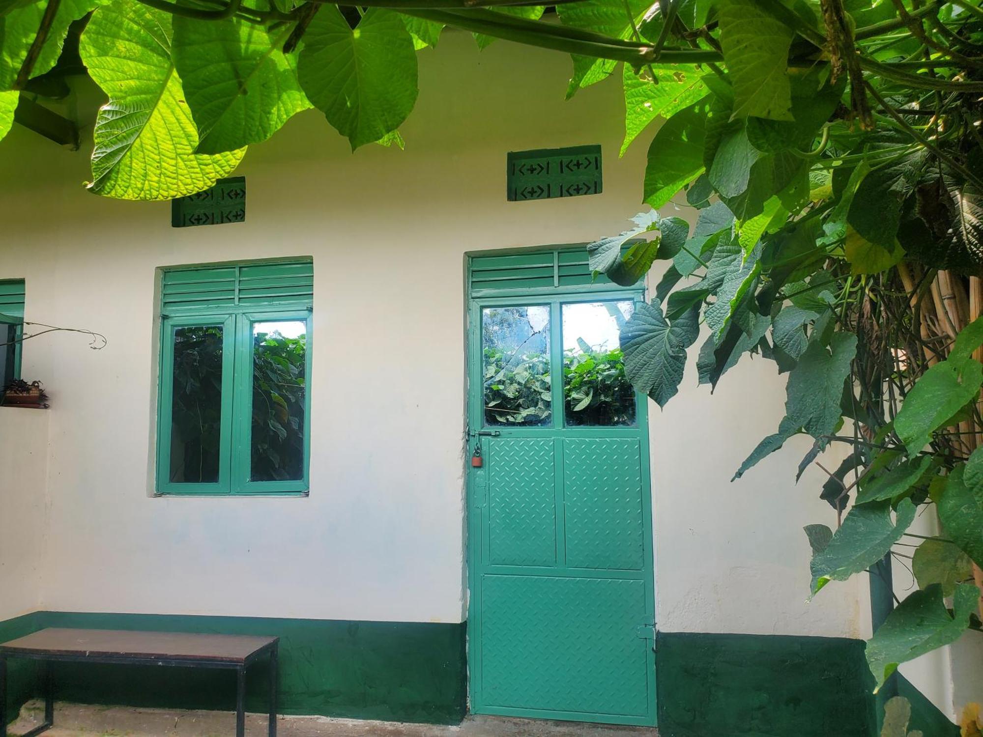 Gaia Eco Hub Bnb Fort Portal Exterior foto